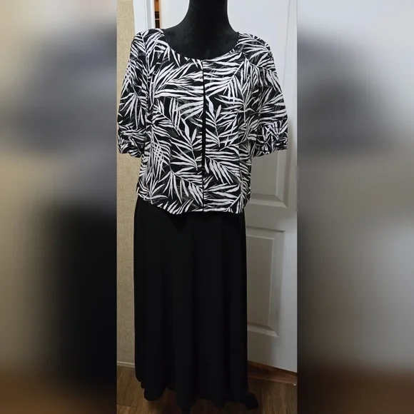 Dress #386 - Picture 9 of 12